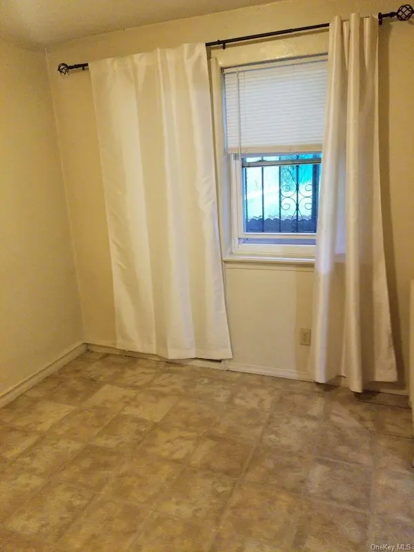 47-30 48th ST, Woodside, NY 11377