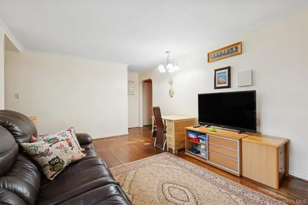 74-22 220th #Lower, Oakland Gardens, NY 11364