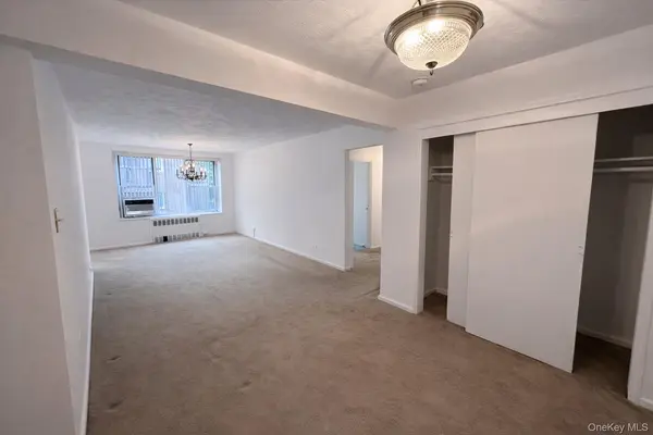209-25 18th AVE #1C, Bayside, NY 11360