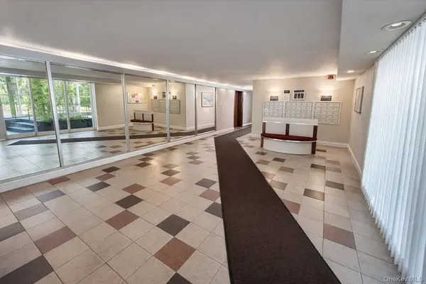 209-25 18th AVE #1C, Bayside, NY 11360