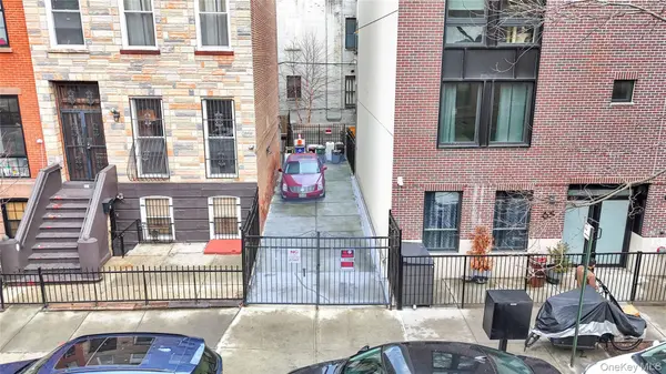 63 Irving PL, Brooklyn, NY 11238