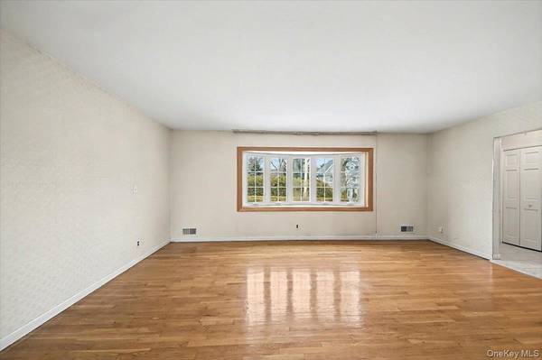 39 Claire AVE, New Rochelle, NY 10804