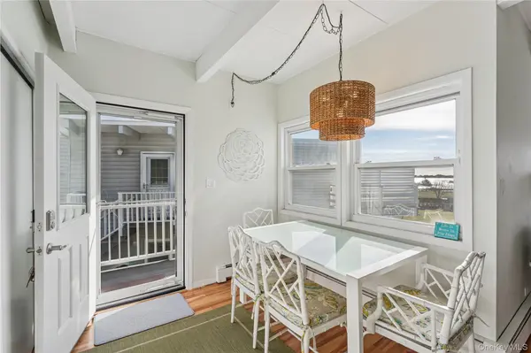 35 Library AVE #3L, Westhampton Beach, NY 11978