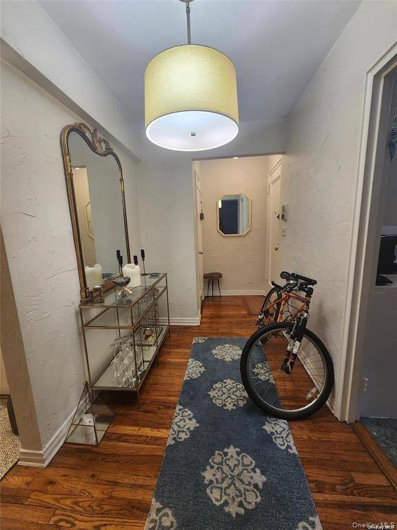 120-10 85 AVE #2j, Kew Gardens, NY 11415