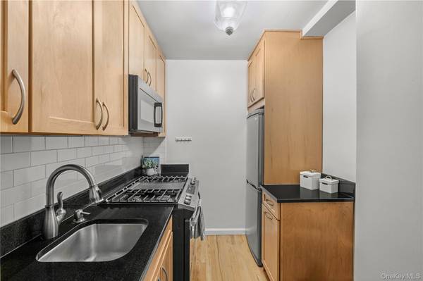 800 Grand Concourse #2BS, Bronx, NY 10451