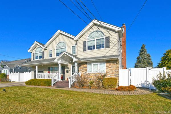120 Brenner AVE, Bethpage, NY 11714