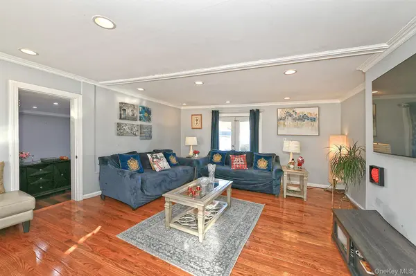 120 Brenner AVE, Bethpage, NY 11714