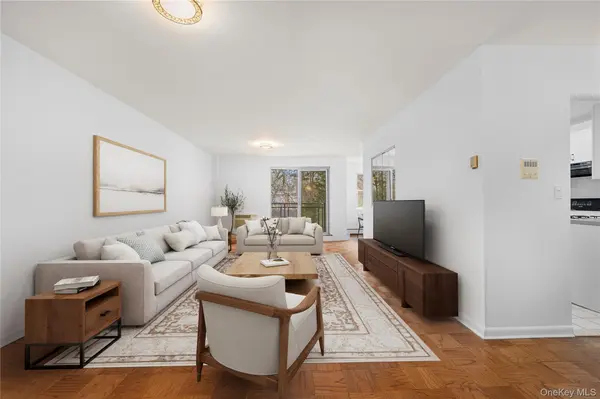 10 Ipswich AVE #4M, Great Neck, NY 11021