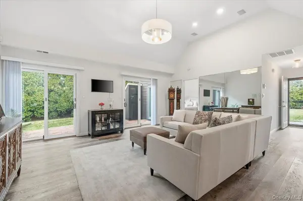 22 SO. Gate Circle, Massapequa Park, NY 11762