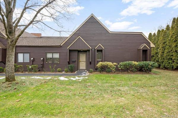 22 SO. Gate Circle, Massapequa Park, NY 11762