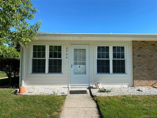 274 Berwick CT #A, Ridge, NY 11961