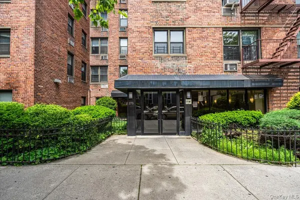 275 Webster Avenue #4i, Brooklyn, NY 11230