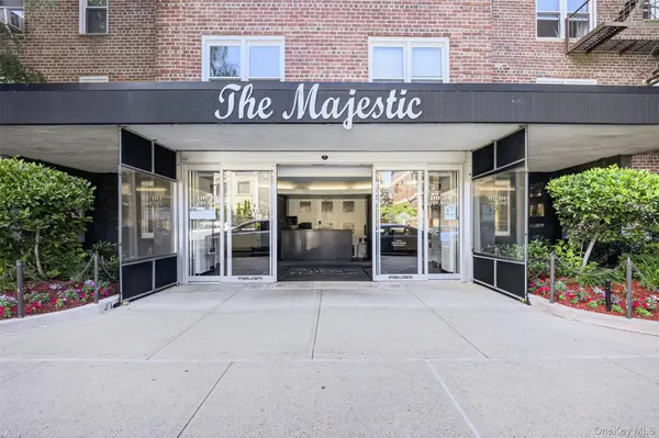 110-20 71st Ave #420, Forest Hills, NY 11375