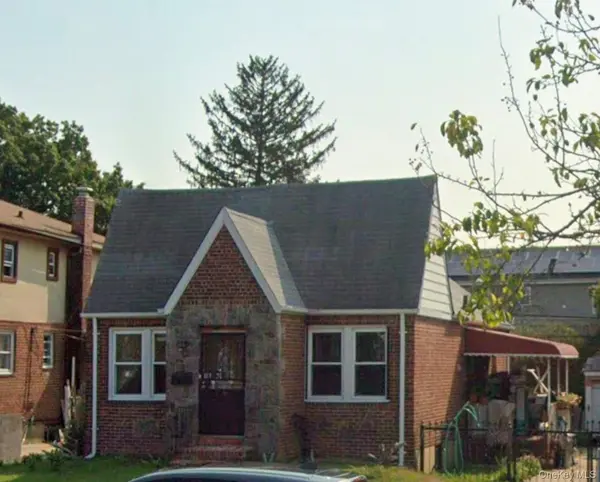 13107 Francis Lewis BLVD, Laurelton, NY 11413