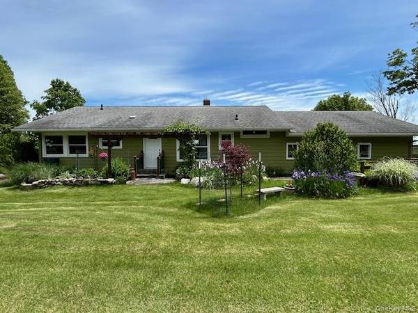 329 Mountain RD, Bloomingburg, NY 12721