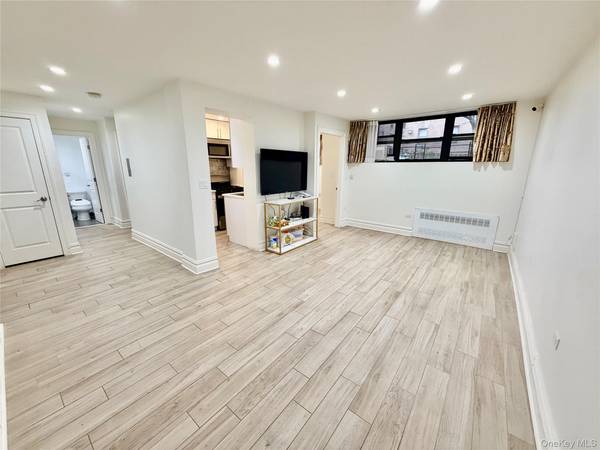 132-40 Sanford AVE #LK, Flushing, NY 11355