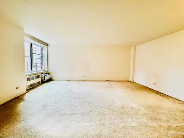142-05 Roosevelt Avenue #517, Flushing, NY 11354