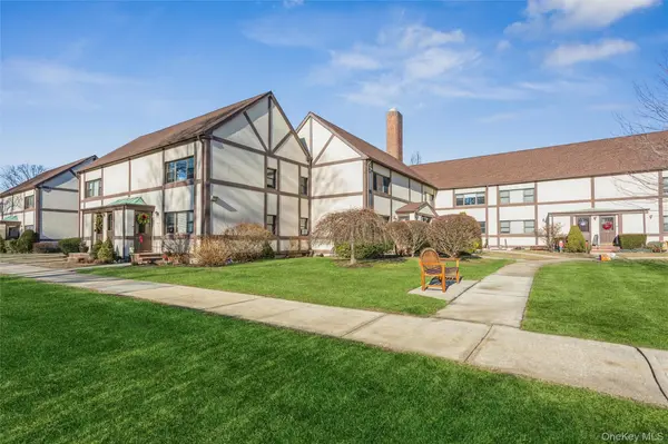 107 15th ST #E-1, Garden City, NY 11530