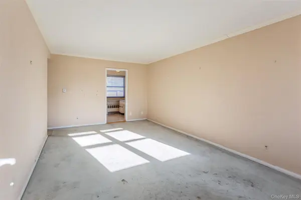 107 15th ST #E-1, Garden City, NY 11530