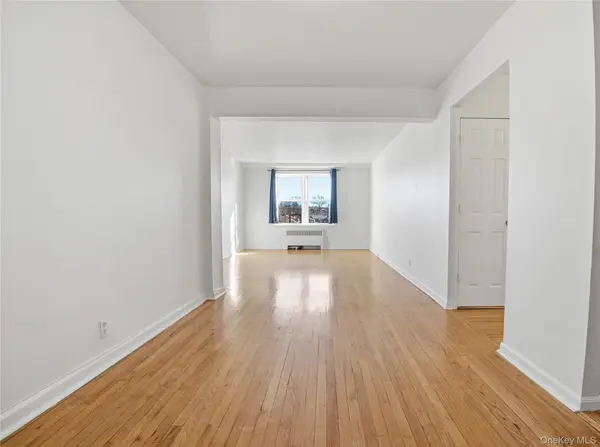 2090 Barnes AVE #3G, Bronx, NY 10462