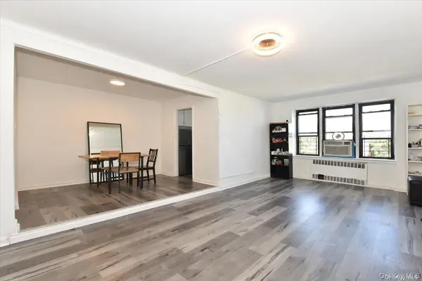 143-50 Hoover AVE #219, Briarwood, NY 11435