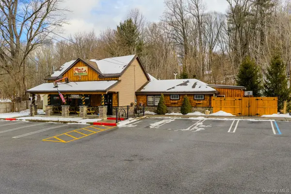 809 Bloomingburg RD, Bloomingburg, NY 12721
