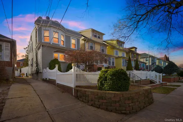 121-44 6th AVE, College Point, NY 11356