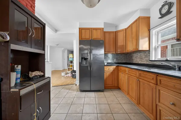 121-44 6th AVE, College Point, NY 11356