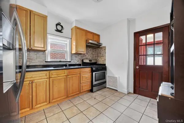 121-44 6th AVE, College Point, NY 11356