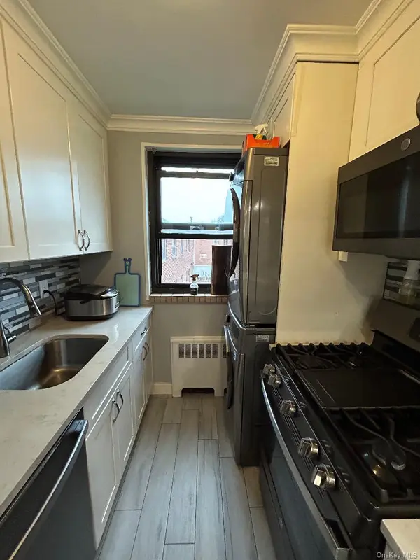 158-18 Cross Island Parkway Pkwy #6-8, Whitestone, NY 11357