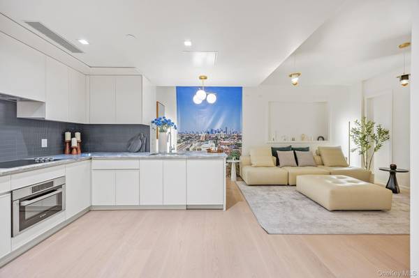 5801 Queens BLVD #3A, Woodside, NY 11377