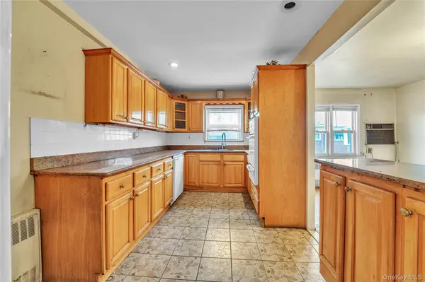 944 E 106th ST, Brooklyn, NY 11236