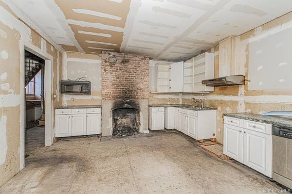 102 wright ST, Staten Island, NY 10304