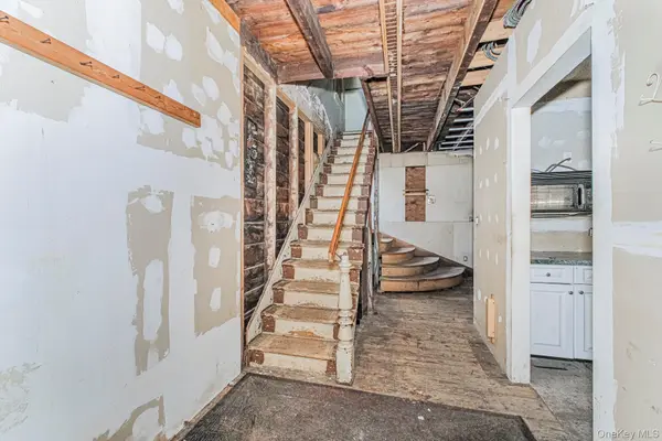102 wright ST, Staten Island, NY 10304