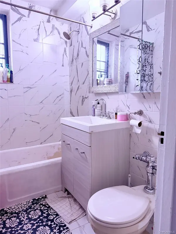 2053 McGraw AVE #4E, Bronx, NY 10462