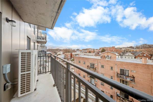 70-40 45 AVE ##2D, Woodside, NY 11377