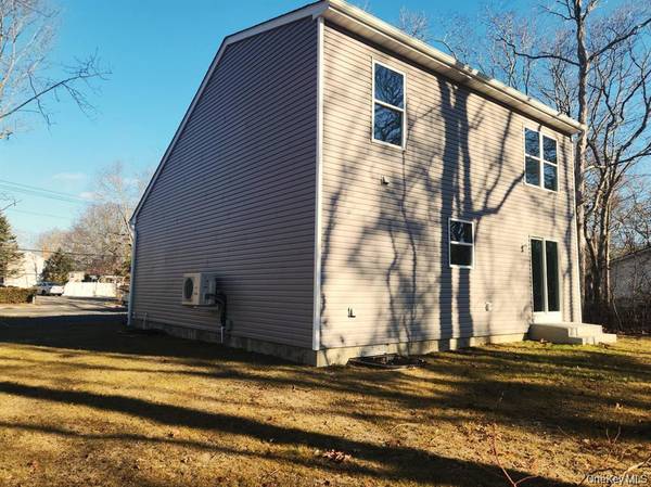 510 Neighborhood RD, Shirley, NY 11967