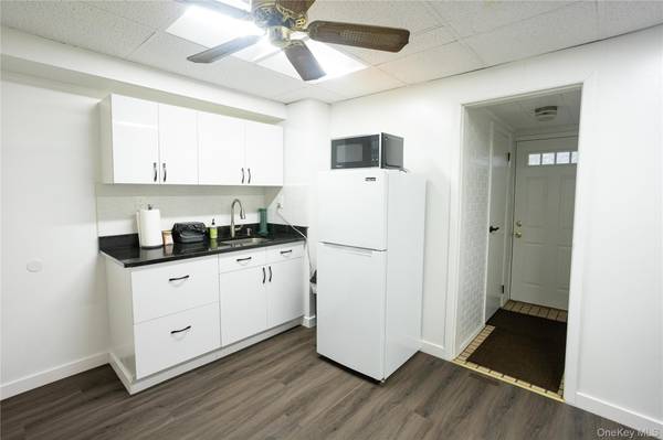 43-18 214th PL, Bayside, NY 11361