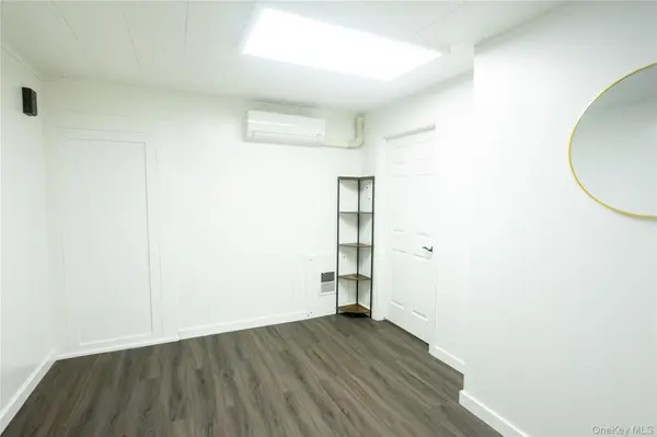 43-18 214th PL, Bayside, NY 11361