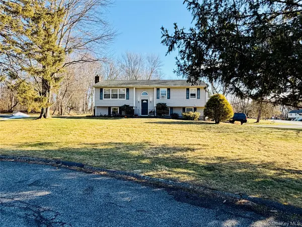 110 Wayacross RD, Mahopac, NY 10541