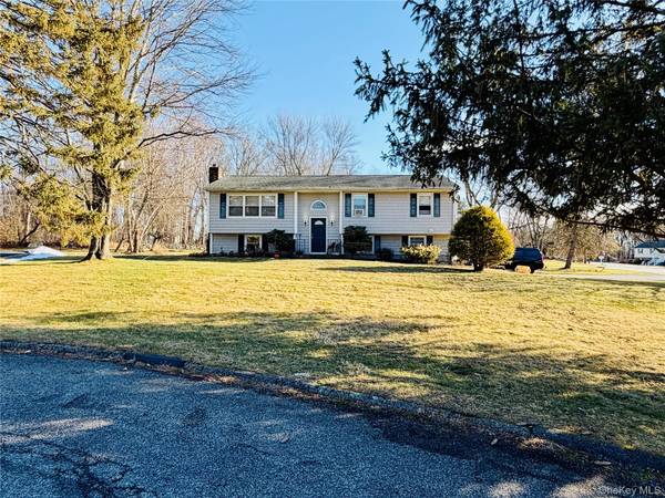 110 Wayacross RD, Mahopac, NY 10541