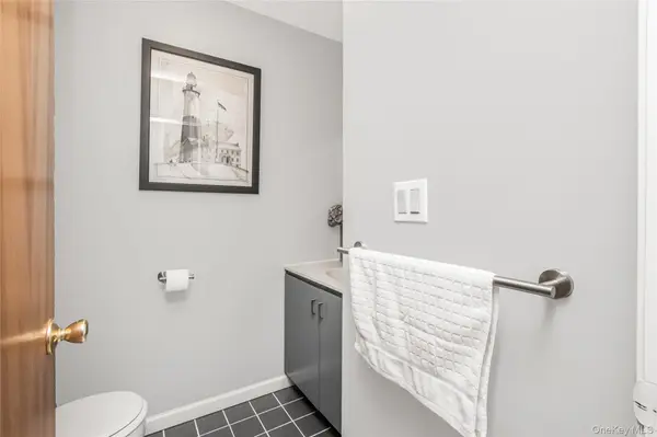 8 Davids LN, Ossining, NY 10562