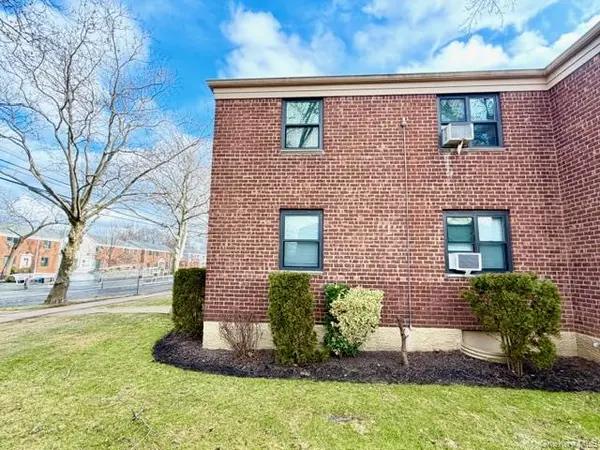 218-02 73rd AVE #397A2, Bayside, NY 11364