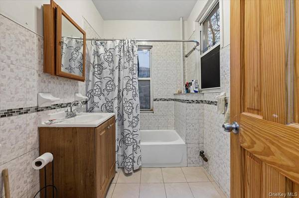 107-53 77 ST, Ozone Park, NY 11417