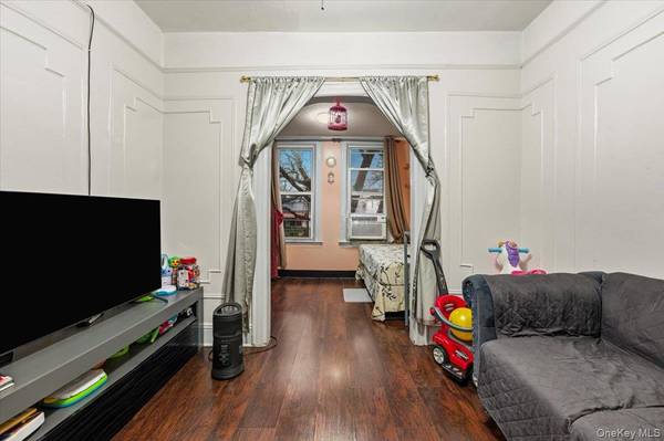 107-53 77 ST, Ozone Park, NY 11417