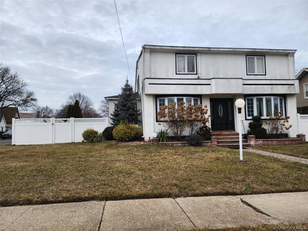 883 McKenna AVE, Baldwin, NY 11510