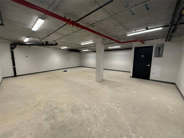 43-20 52nd ST #CF, Woodside, NY 11377