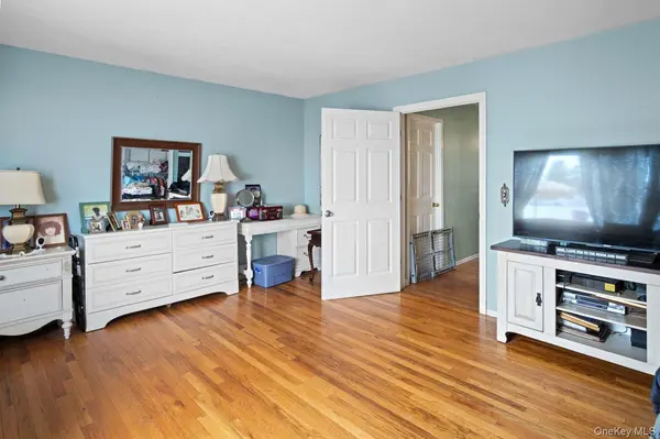 1111 Hempstead AVE, South Hempstead, NY 11550