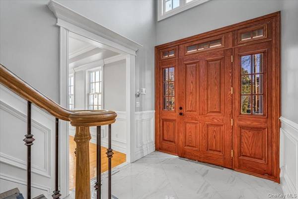 233-17 38th DR, Douglaston, NY 11363