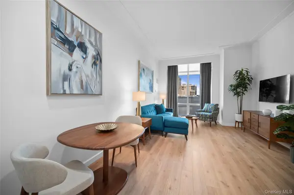 1 Renaissance Square #10D, White Plains, NY 10601